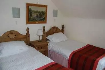 Hotel Mackenzies Highland Inn