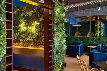 The Cotton Sail Hotel, Tapestry Collection By Hilton