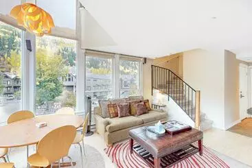 Hotel Pacific Ave West 615   Mountain View Penthouse