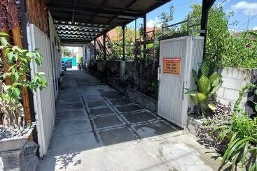 Hotel Omah Pandhoek Family Syariah