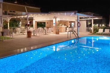 Апарт-отель Nikiti