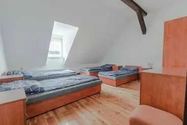 Retkeilymaja Ośrodek Szkoleniowo   Noclegowy Chojnik