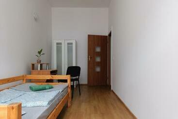 ユースホステル Cruz Mieszkanie Pokoje Centrum Przytulny Czysty Lokal Na Noc