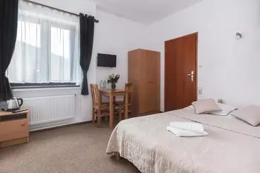 ベッドアンドブレックファースト U Francuza