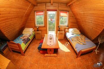 旅馆 Zajazd U Lecha Pokoje Sucha Rzeczka 3b Kuchnia Regionalna I Lytewska