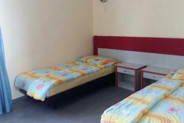 تختخواب و صبحانه Hot Elf Pokoje Gościnne