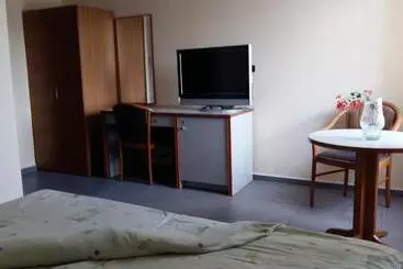 Aamiaismajoitus (B&B) Hot Elf Pokoje Gościnne