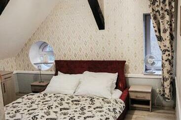 בית מלון כפרי Dom Weselny Pod Kasztanem