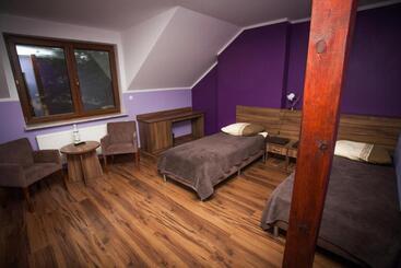 Quatro Osrodek Jezdziecki   Gospodarstwo Agroturystyczne