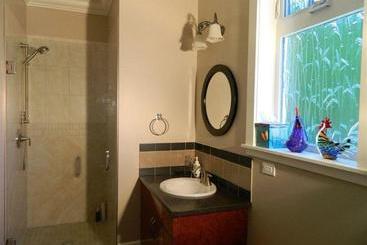 Bed and Breakfast Beachside Garden Bed & Breakfest