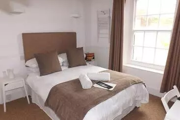 Otel Cadgwith Cove Inn