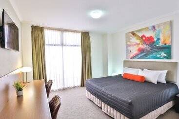 Indulge Apartments   Ontario