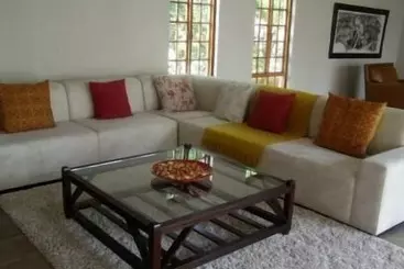 ペンション Mokolodi House