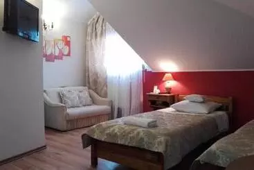 ユースホステル Lodownia