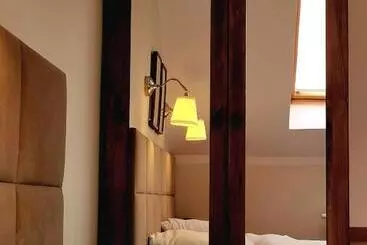 Retkeilymaja Zajazd Podzamcze