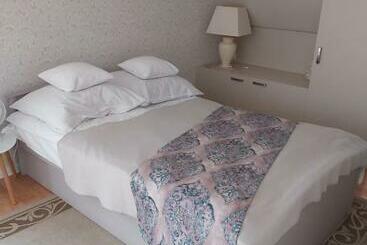 ベッドアンドブレックファースト Krakowska 39