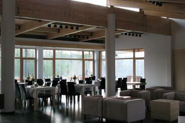 호텔 Rezydencja Nad Jeziorem Pestkownica