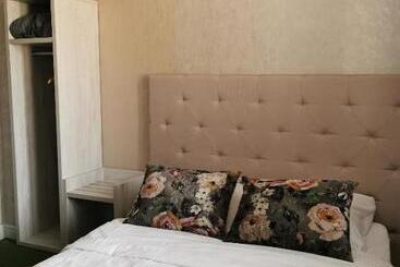 ペンション Rezydencja Pod Pieprzówkami