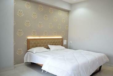 Hotel Ambassador Sangola