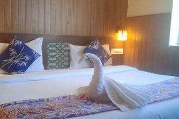 Hotel The Rotisserie By Wb Inn