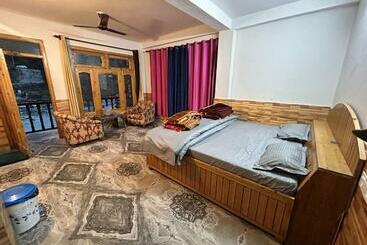 פנסיון River Stone Cottages & Guest House