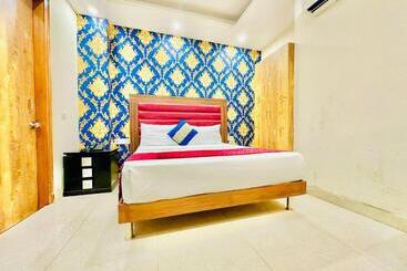 Fabhotel Grand Villa