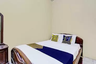 Hotel Spot On 92188 Ndalem Eyang Guesthouse Syariah