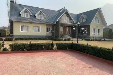 پانسیون Juniper Resorts