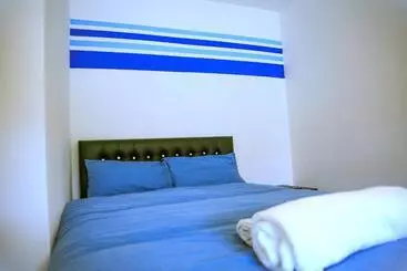 Majatalo Rostron House