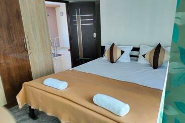 بنسيون Vivi Stays