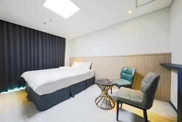 Resort Birch Stay & Life With Dog