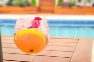 Retkeilymaja Eden Hotel Coworking