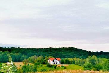 Agropensiunea Floare De Tei