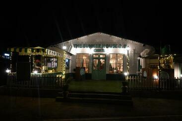 Hotel The Bunker House Cafe And Stay