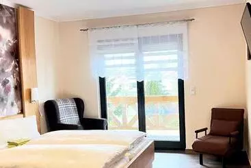 ペンション Fewo Zimmer Auszeit