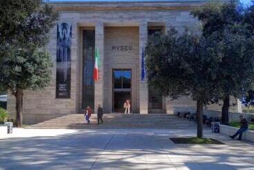 تختخواب و صبحانه Cleofá