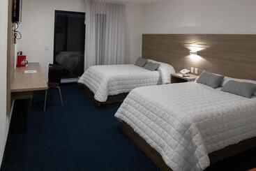 فندق Aeropuerto Morelia