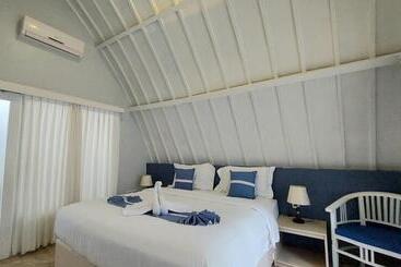 Отель Cosè Gili Beach Resort