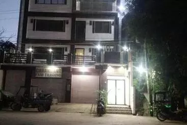 Herberge Jace S Travellers Inn
