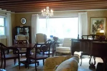 ベッドアンドブレックファースト Tidewater Inn