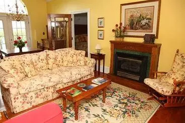 Harmony Hill Bed & Breakfast