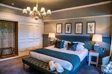 Hotel Mytton And Mermaid   Brunning And Price