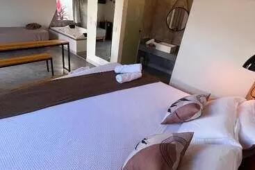 ユースホステル Quattuor Cabanas. Privacidade E Conforto Com Hidromassagem