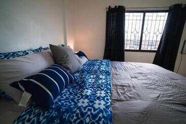 Pensió Axon Cozy Modern House Near Walking Street