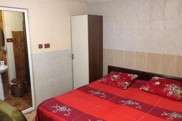 پانسیون Guesthouse In Batumi 97