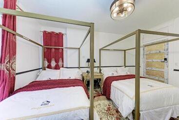 Prestige Collection, Hotel Boutique