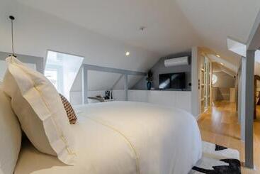 Pension Bcascais Boutique House By Apt Iin Cascais Center