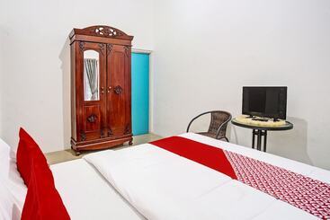 Hotell Oyo 92034 Jay Homestay Syariah