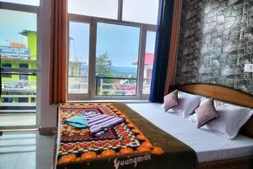 ペンション Kalika Guest House