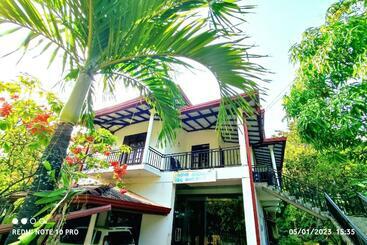 Pensione Lb Guest House